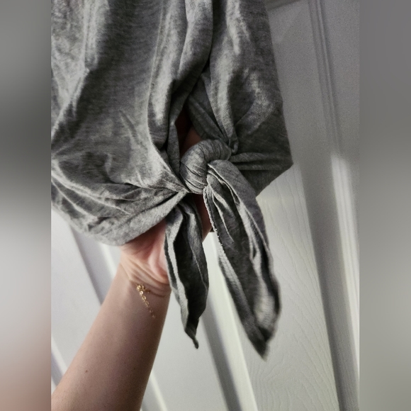 Crop top tank top with side tie - Picture 4 of 4